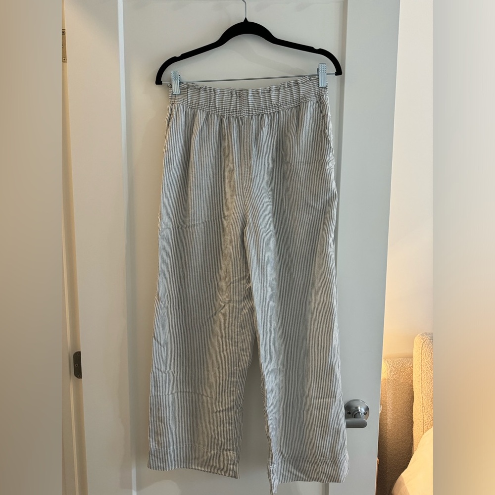 HM cropped linen striped pants in blue and white